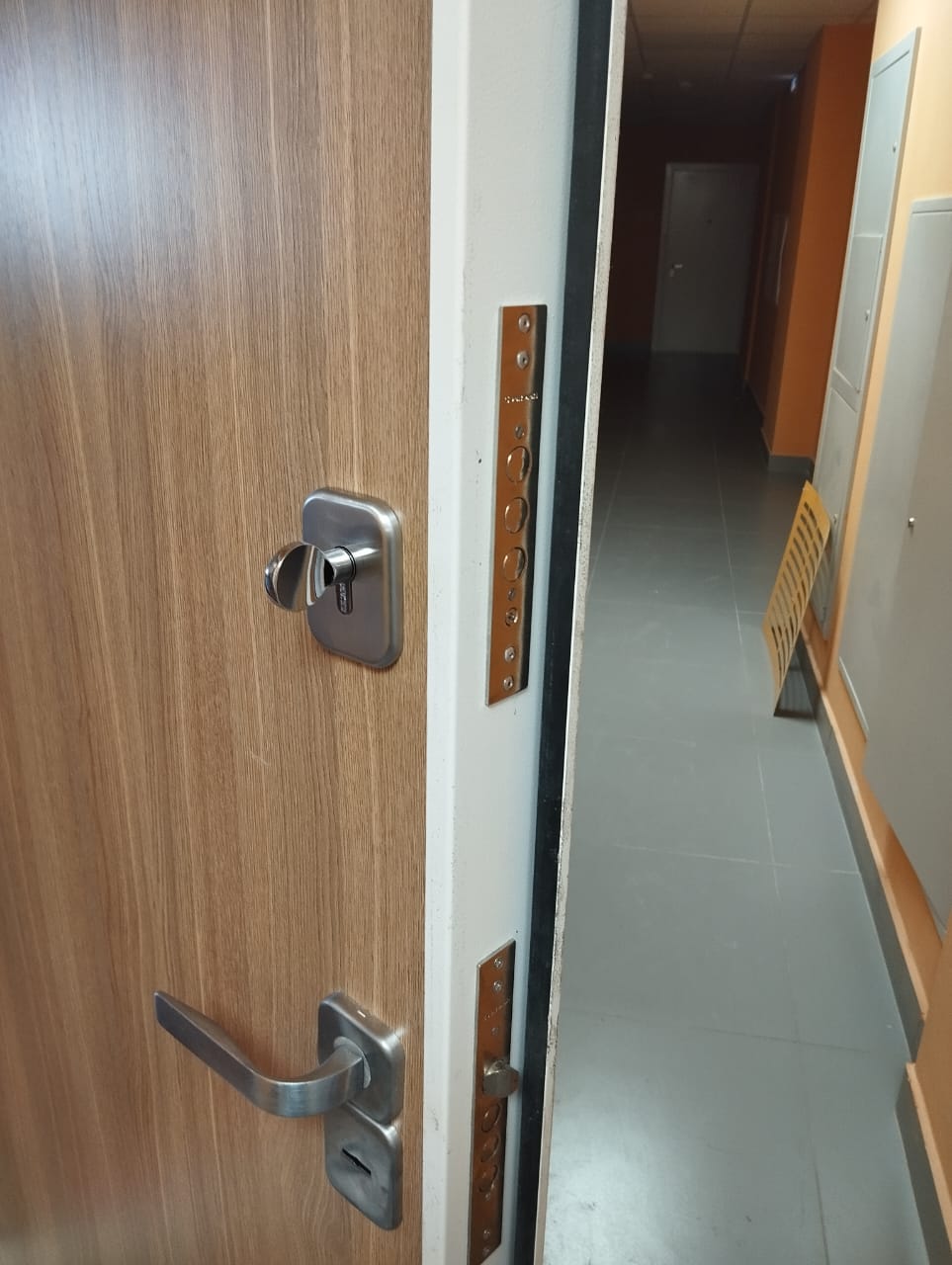 Установка замков